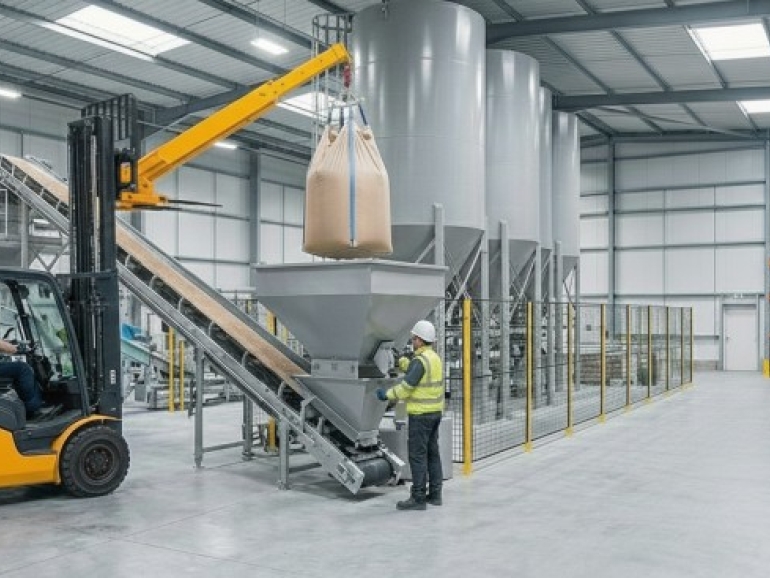 Manipulación de productos a granel: definición, retos y soluciones industriales
